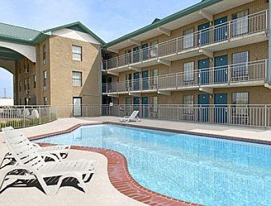 Super 8 By Wyndham Lakeland Екстериор снимка